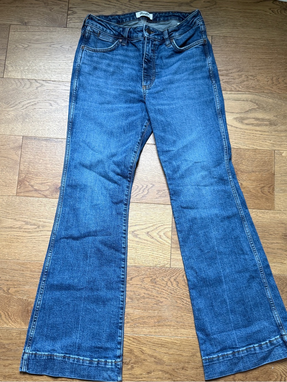 Wranglers retro dark wash Flare Jeans size 28x30
